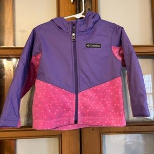 3T Columbia coat with hood